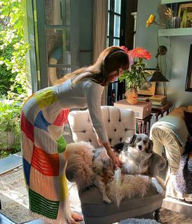 Helena Christensen feet photo thumbnail