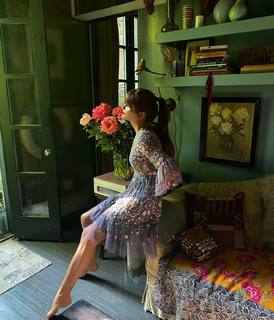 Helena Christensen feet photo thumbnail