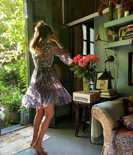 Helena Christensen feet photo thumbnail