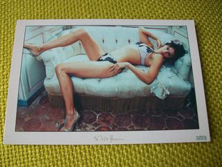 Helena Christensen feet photo thumbnail