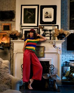 Helena Christensen feet photo thumbnail