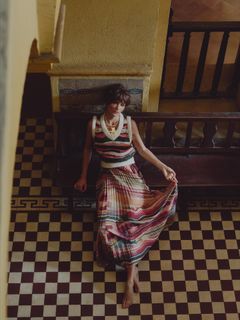 Helena Christensen feet photo thumbnail