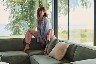 Helena Christensen feet photo 7
