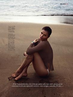 Helena Christensen feet photo thumbnail