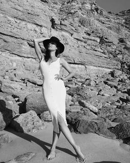 Helena Coelho feet photo 10