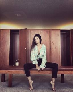 Helena Coelho feet photo 4