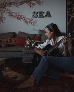Helena Coelho feet photo 1