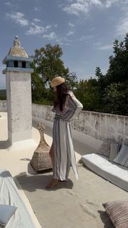 Helena Coelho feet photo 1