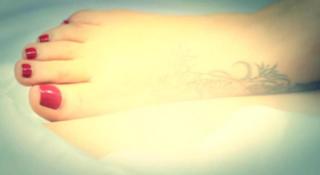 Helena Paparizou feet photo thumbnail