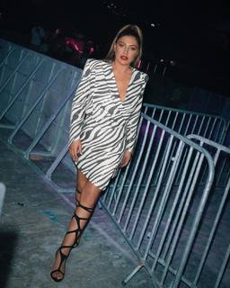 Helena Paparizou feet photo thumbnail