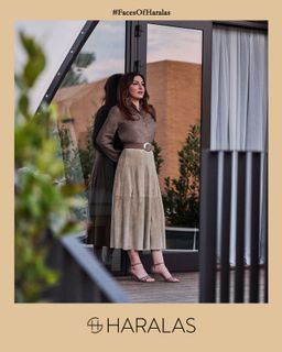 Helena Paparizou feet photo thumbnail