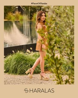 Helena Paparizou feet photo thumbnail