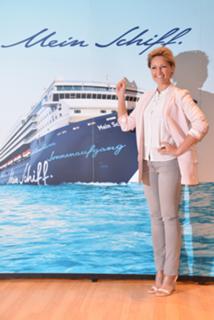 Helene Fischer feet photo thumbnail