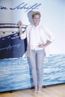 Helene Fischer feet photo thumbnail