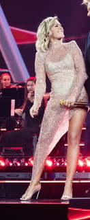 Helene Fischer feet photo thumbnail