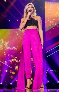 Helene Fischer feet photo thumbnail