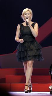 Helene Fischer feet photo thumbnail