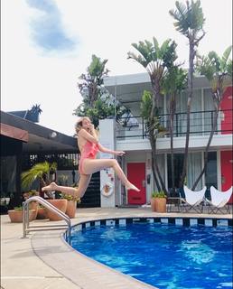 Helene Joy feet photo 11