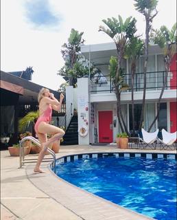 Helene Joy feet photo 9