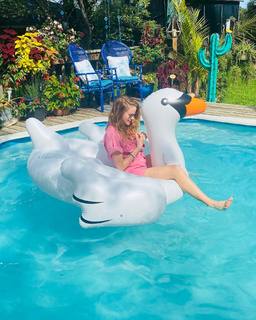 Helene Joy feet photo 12