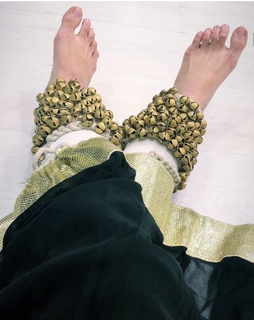 Helly Daruwala feet photo 6