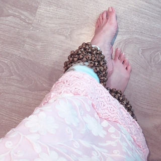 Helly Daruwala feet photo 9