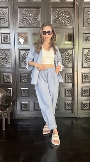 Helly Daruwala feet photo 20