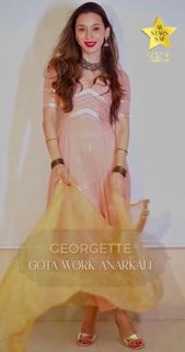 Helly Daruwala feet photo 16
