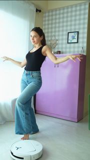 Helly Daruwala feet photo 13