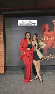 Helly Daruwala feet photo 1