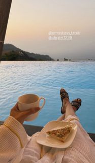 Helly Daruwala feet photo 17