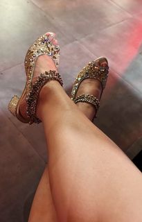 Helly Daruwala feet photo 1