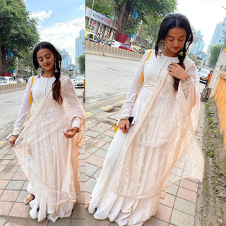 Helly Shah feet photo 7