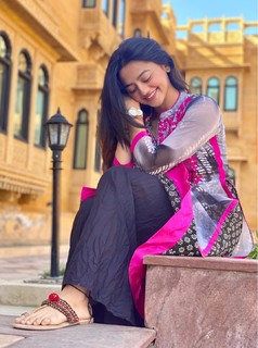 Helly Shah feet photo 1