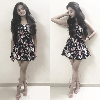 Helly Shah feet photo 17