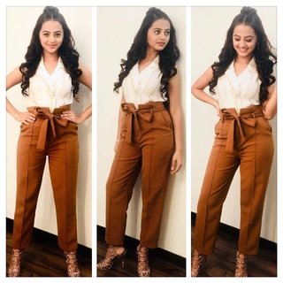 Helly Shah feet photo 16