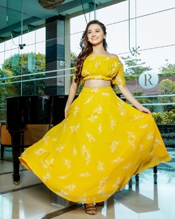 Helly Shah feet photo 14