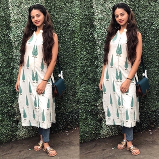 Helly Shah feet photo 12