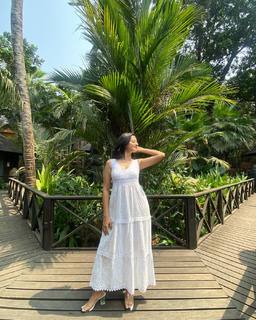 Helly Shah feet photo 18