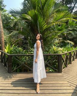 Helly Shah feet photo 17