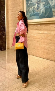 Helly Shah feet photo 3