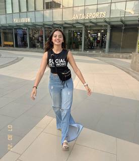 Helly Shah feet photo 2