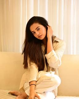 Helly Shah feet photo 9