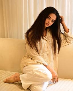 Helly Shah feet photo 8