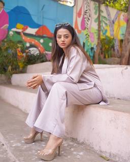 Helly Shah feet photo 18