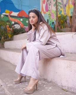 Helly Shah feet photo 15