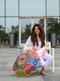 Helly Shah feet photo 1