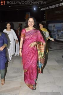Hema Malini feet photo 3