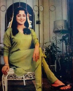 Hema Malini feet photo 6