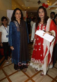 Hema Malini feet photo 17